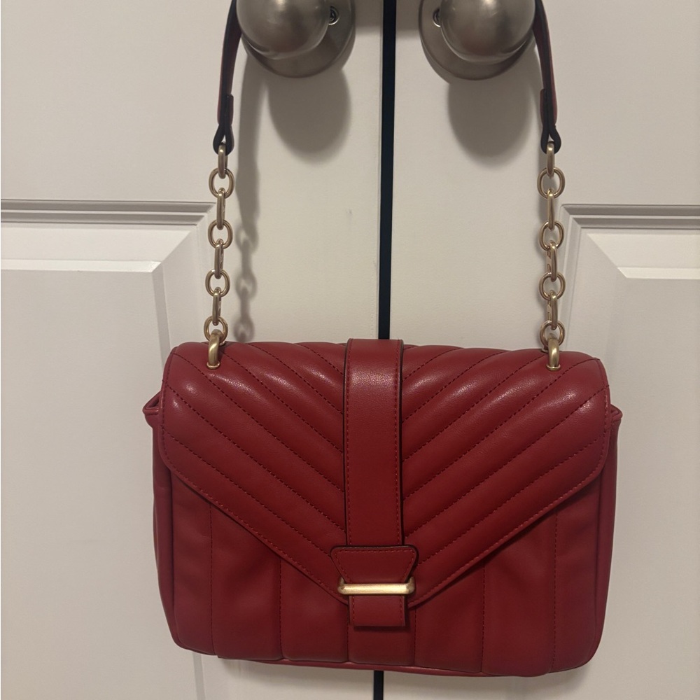 Elegant Red Quilted Shoulder Bag